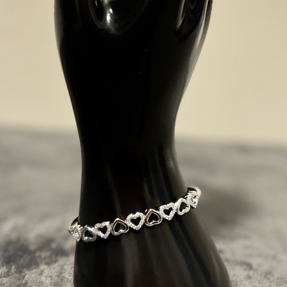 14k White Gold Heart Bangle Bracelet - Picture 4 of 7